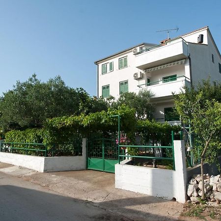Studio Turanj 6445B Exterior photo